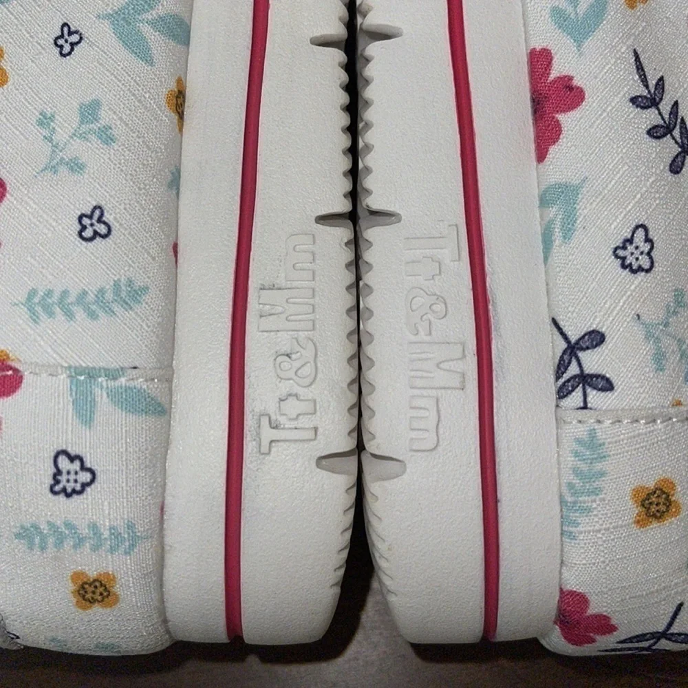 COPY - Tt & Mm Platform Floral Sneakers Sz. 9  like new!